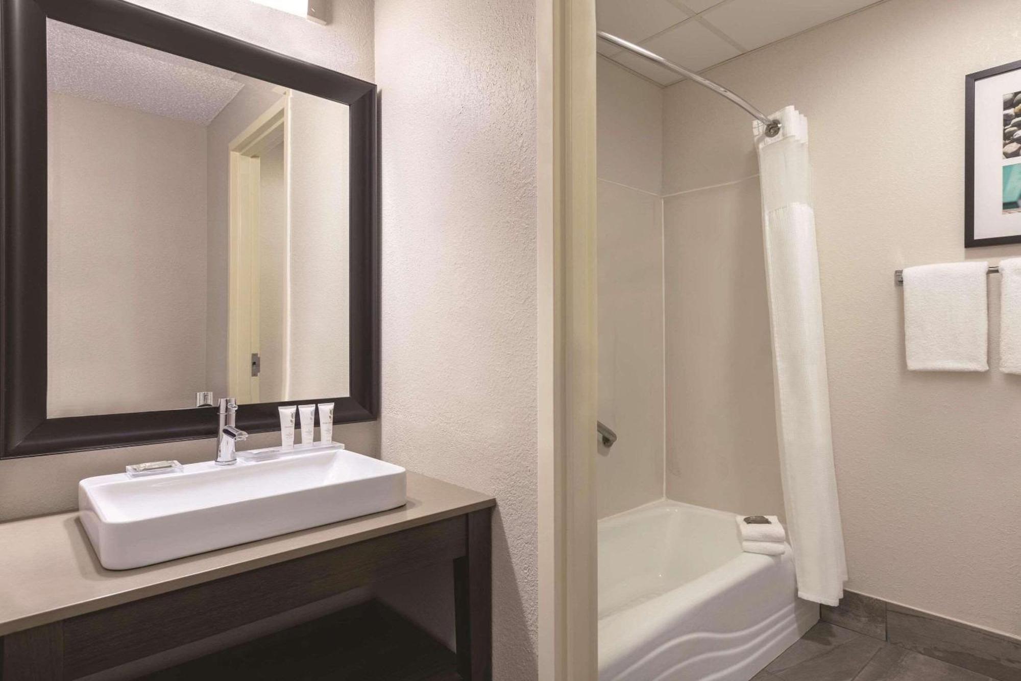 Country Inn & Suites By Radisson, Port Clinton, Oh Zewnętrze zdjęcie